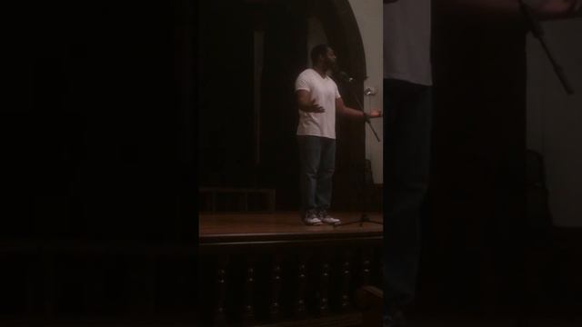 Eric Lyrically Blessed Thompson performs "Bullet Points" смотреть онлайн