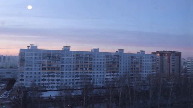 Лифт ЩЛЗ В 9 этажке серии 84 (2005 г.в) Скорость 1-м/c, Грузоподъемность 400 кг. смотреть онлайн