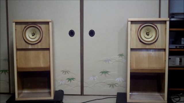CORAL Speakers BL 20D　Moliendo Cafe смотреть онлайн