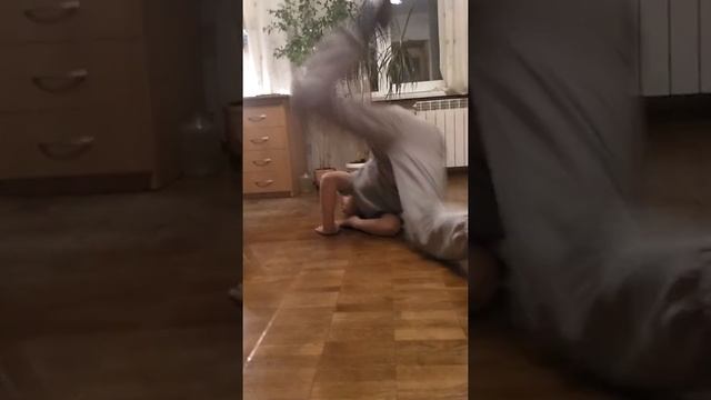 Обучениє стойка на плече смотреть онлайн