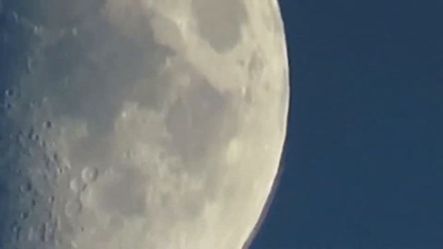 The moon whith cámara cannon “powershot “(good zoom) смотреть онлайн