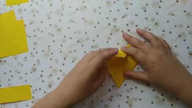 Делаем осеннюю гирлянду оригами из кленовых листьев. смотреть онлайн
