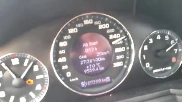 Mercedes Benz E 63 AMG 300 km/h смотреть онлайн