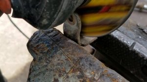 Лопнул задний амортизатор на скутере Honda Dio