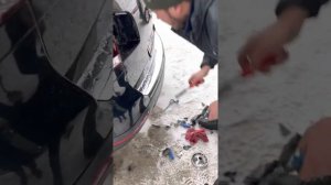 Вскрыть Фольксваген туарег! Если ключи потерялись либо если в машине они остались !