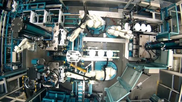 Робjты Kawasaki трудятся на фабрике по производству бытовой техники Bosch смотреть онлайн