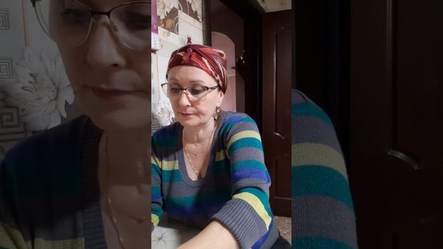 Ужинаем. Мои покупки. Мама ругается.