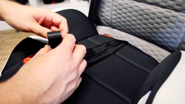 Osann Kinderautositz Sitzerhöhung Junior Isofix, ECE 2/3, 15 bis 36kg, HYBRID - Mit und ohne Isofix смотреть онлайн