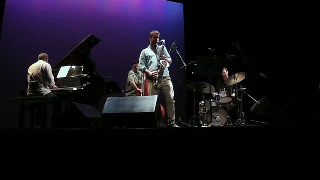 Earz! 5tet смотреть онлайн