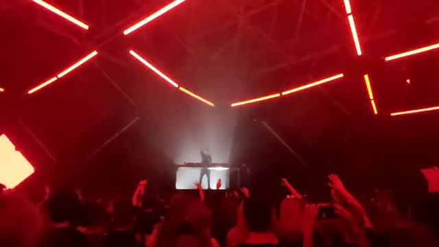 Martin Garrix - Mattise and Sadko - Doberman (Live from ADE 2019) смотреть онлайн