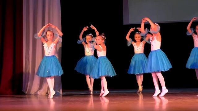 "Хрустальный вальс" гр Солнышки ДХШ "Русский балет" Краснодар смотреть онлайн