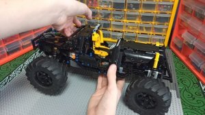 Модель из лего техник на 4 L моторах  с независимой подвеской / LEGO TECHNIC