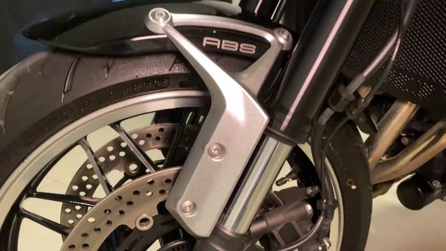 Kawasaki Z 900 RS 2023 смотреть онлайн