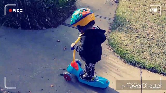 Moi juega| PAW PATROL SAFE START 3-WHEEL ELECTRIC SCOOTER de navidad. смотреть онлайн