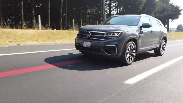 VW Cross Sport - Test - Forma sobre función смотреть онлайн