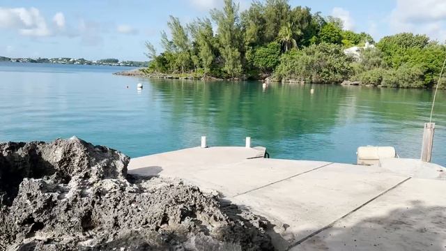HOUSE TOUR | A Beautiful Seaside Home on the Island of Bermuda смотреть онлайн