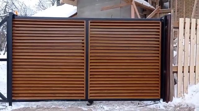 Откатные ворота с приводом и заборы ЖАЛЮЗИ смотреть онлайн