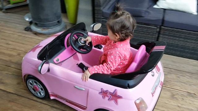 Peg Perego Auto elettrica Fiat 500 смотреть онлайн