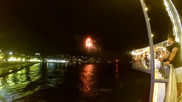 #187. Салют в Ялте. День Ялты 2020. Праздничный фейерверк. Толпы туристов на набережной Ялты. Крым смотреть онлайн