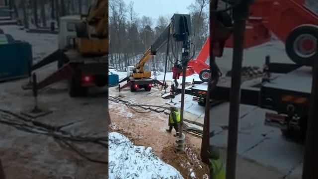 Лидерное бурение скважин ⌀350мм для погружения шпунта. Компания ООО | Samosvali24.ru смотреть онлайн