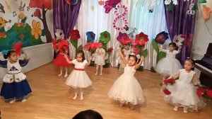 Гүлдер биі. Еркеназ балабақшасы