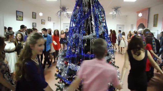 Новый год смотреть онлайн