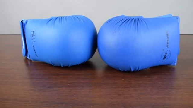 Обзор перчаток для каратэ Adidas. Накладки каратэ wkf kumite. Защита рук для shotokan. смотреть онлайн