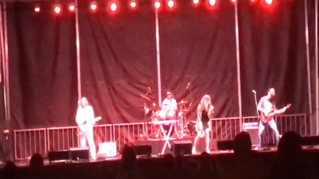 Live @ The Freeman Stage | The Lauren Glick Band смотреть онлайн