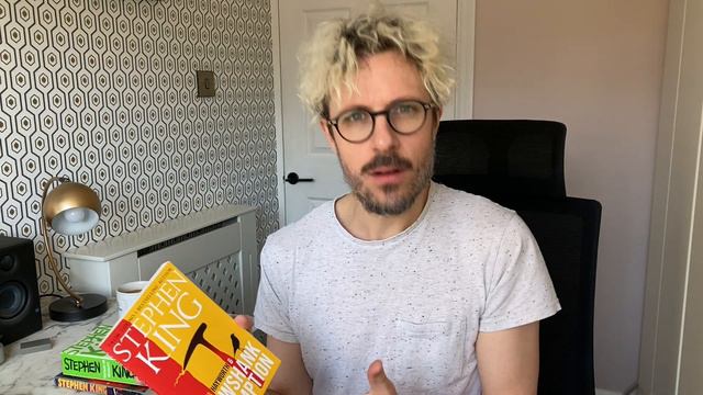 Top Stephen King books to read in Spring ?? the best Stephen King books to read this season! смотреть онлайн