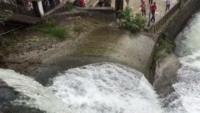Рукотворный Водопад Построенный 12 Монахами в городе Новый Афон 100 лет назад! смотреть онлайн