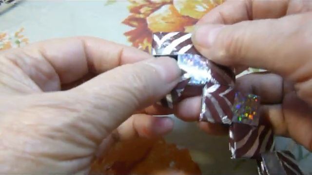 Видео №1.Клатч из упаковочного материала и декоративной строительной плёнки, своими руками. смотреть онлайн