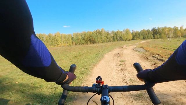 На сликах По желтой листве смотреть онлайн