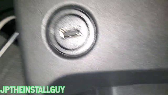 INSTALL A FLUSH MOUNT USB FOR APPLE CARPLAY & ANDROID AUTO