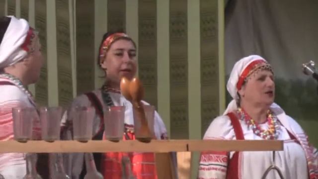 НА ПЕЧКЕ СИЖУ - ансамбль "Березняночка" смотреть онлайн