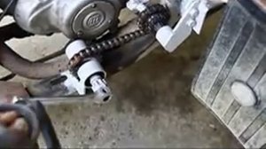 Муравей с ножным кикстартером