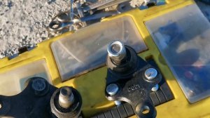 Джили Атлас. Замена шаровой опоры.