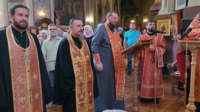 Молебен с акафистом святому Георгию Победоносцу в Свято-Екатерининском соборе смотреть онлайн