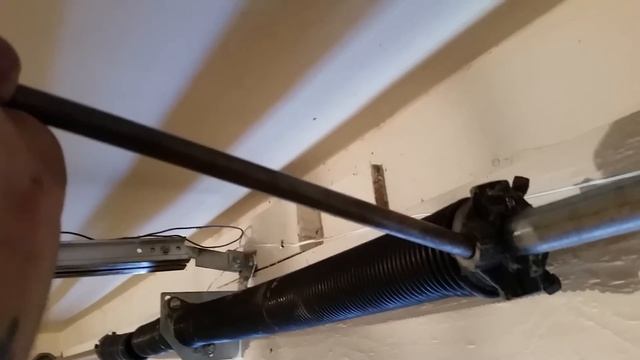 WARNING! What a garage door spring can do if mishandled. смотреть онлайн