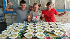 30 ПАЧЕК ЛАПШИ РОЛЛТОН КТО БЫСТРЕЕ И БОЛЬШЕ СЪЕСТ ЗА 5 МИНУТ