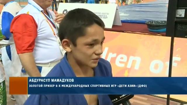 В "Триумфе" прошел первый день соревнований по самбо смотреть онлайн