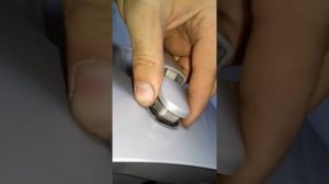 Как снять ручку двери Volkswagen Jetta 6