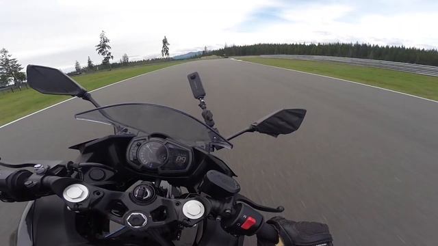 Is it Fast Enough? 2022 Ninja 400 Track Review! смотреть онлайн