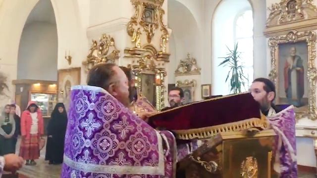 Всенощное бдение накануне праздника Происхождения Честных Древ Животворящего Креста Господня смотреть онлайн