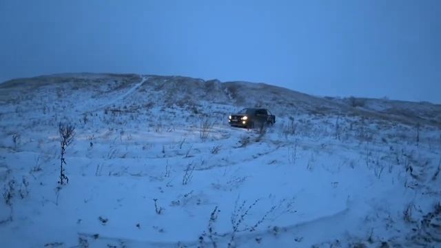 VW Amarok VS Гора