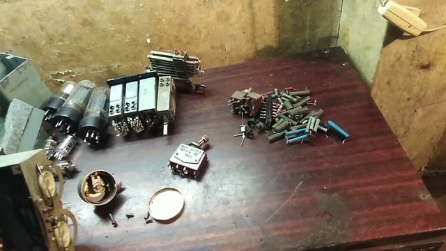 Генератор НЧ + остатки приборов. смотреть онлайн