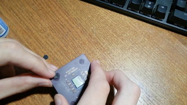 Ремонт подушечек процессора AMD на Socket A - Ремонт железа #2 смотреть онлайн