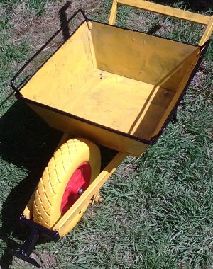 Самоделка из профтрубы . Садово-строительная тачка на одном колесе с пониженным центром тяжести .