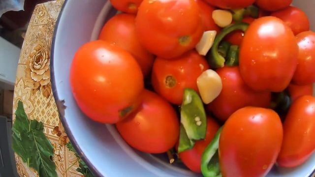 Очень вкусные квашеные помидоры в ведре. смотреть онлайн