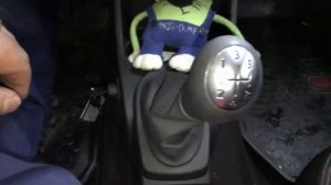 Защита от угона Лада Ларгус. Бесштыревое механическое противоугонное устройство на коробку передач