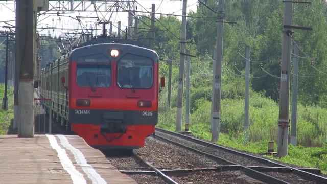 Электропоезд ЭД4МК-0085 платформа Зосимова Пустынь 2.06.2017 смотреть онлайн
